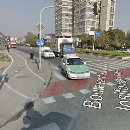 Lux City Center *